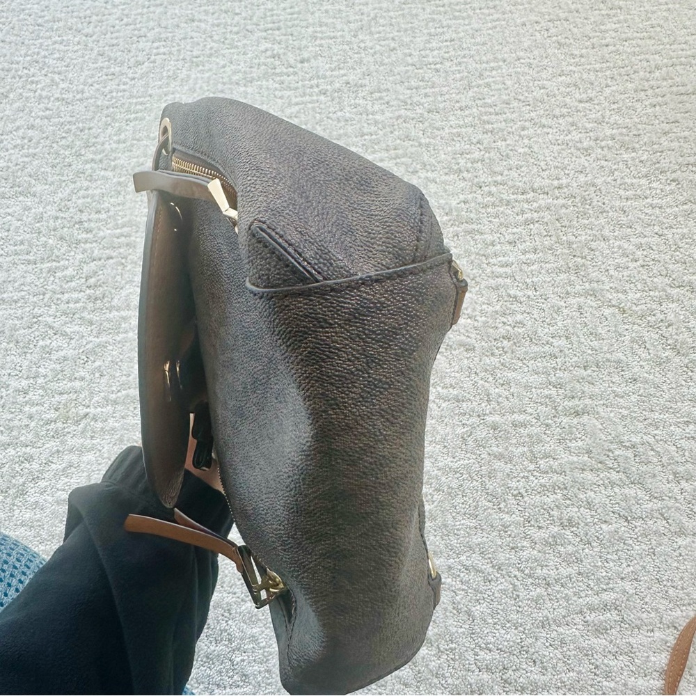 Michael Kors Mini Bag - image 7